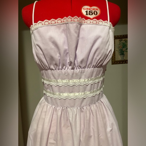 Gunne Sax 1970s Vintage Lavender Fit & Flare Sundress With Lace - Picture 5 of 10